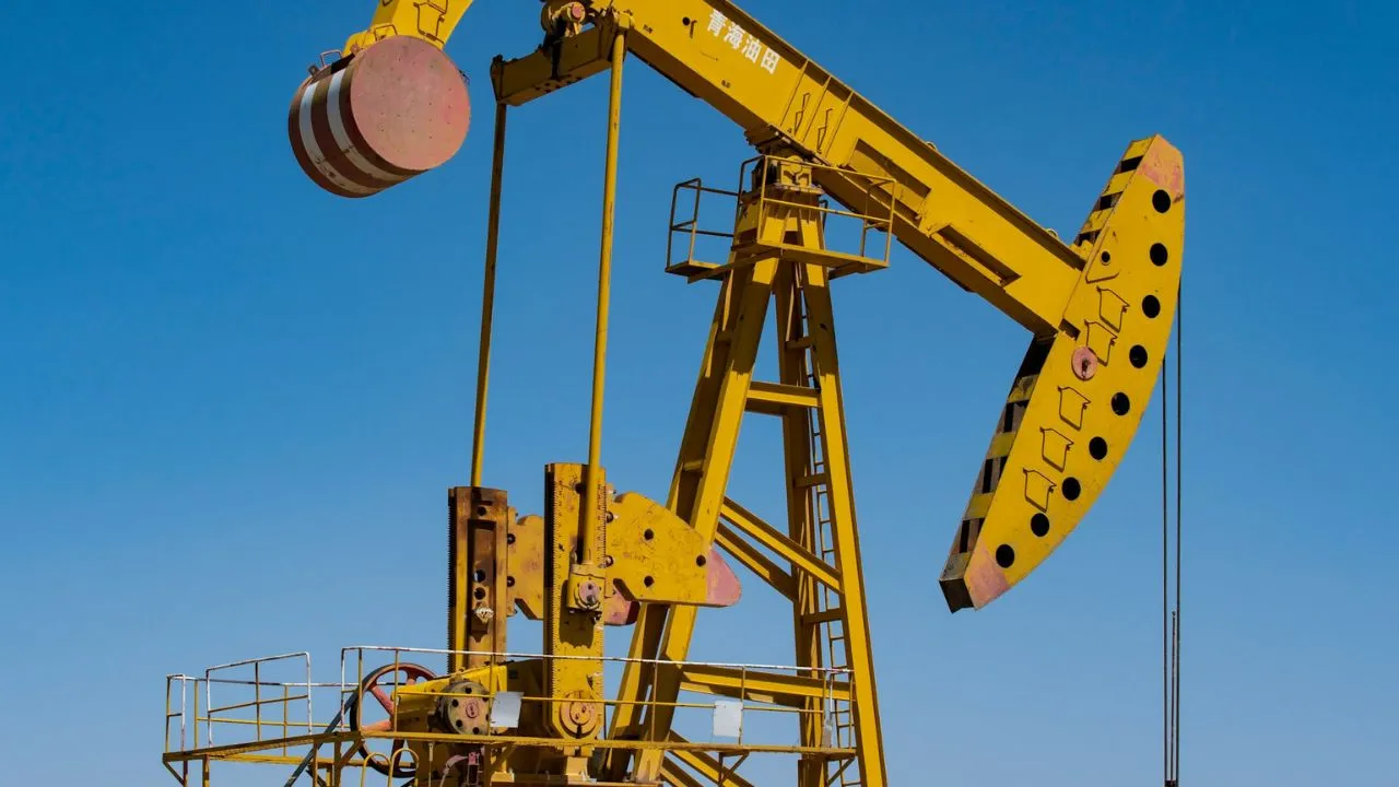 Foreuse Zoom Rails Hassi Messaoud : incendie sur une foreuse pétrolière, 2 morts - Algérie ...