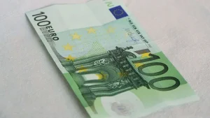 100 euros marché noir
