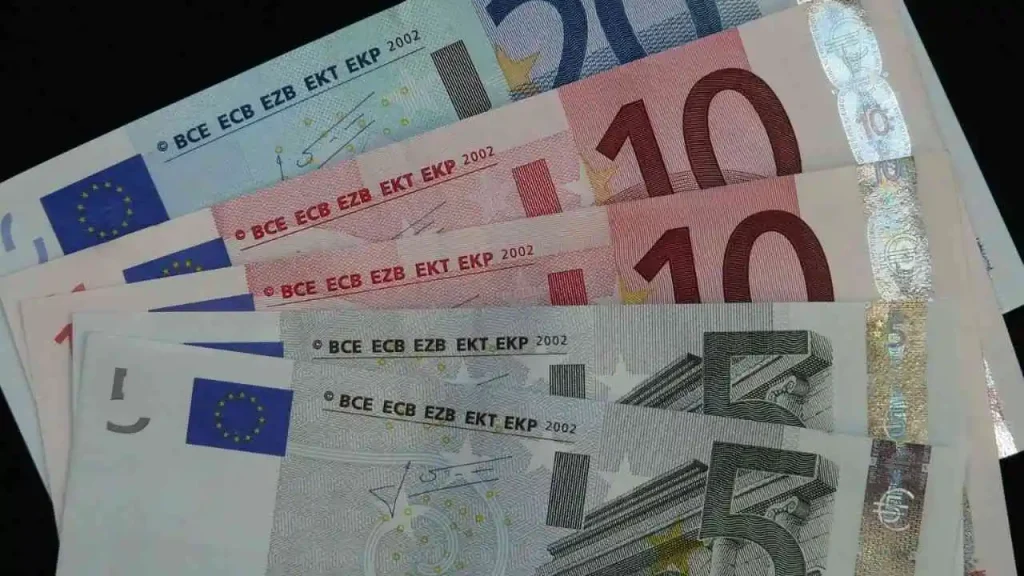 euro marché Algérie noir